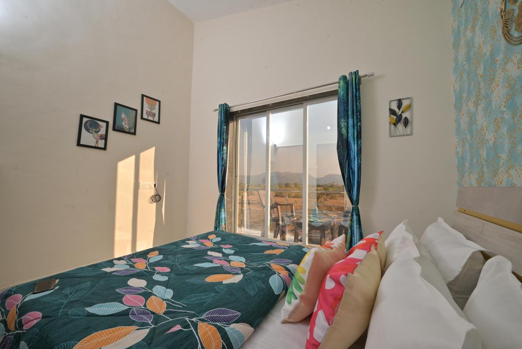 Empyrean Stay II Mirage Villa II Ac II 4Bhk II Largest Pool In Lonavala Li Bagian luar foto